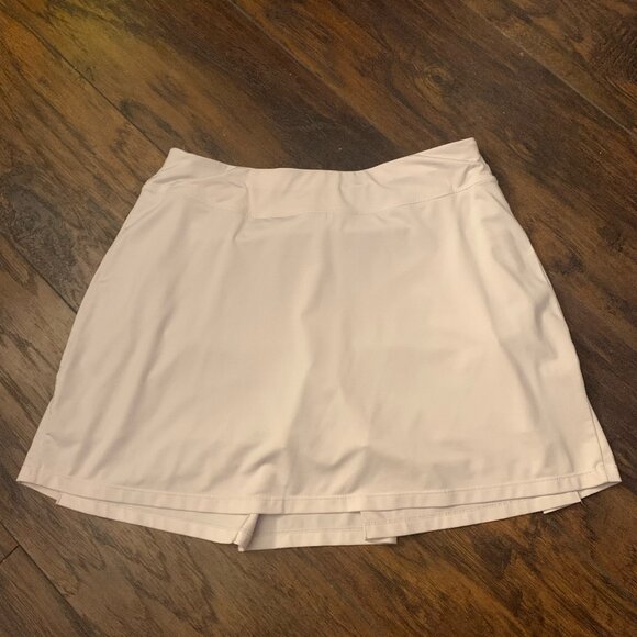 White Skort. - Picture 1 of 3